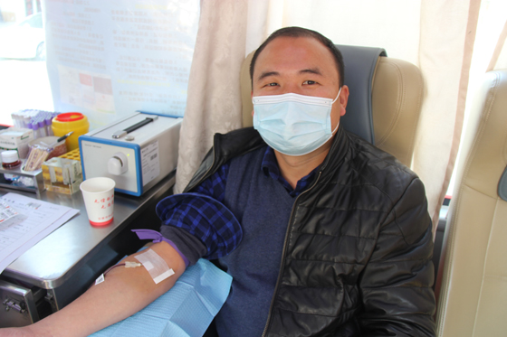 血液是生命的禮物——中國聯(lián)通安康市分公司、安康大數(shù)據運營有限公司聯(lián)合開展冬季應急獻血活動