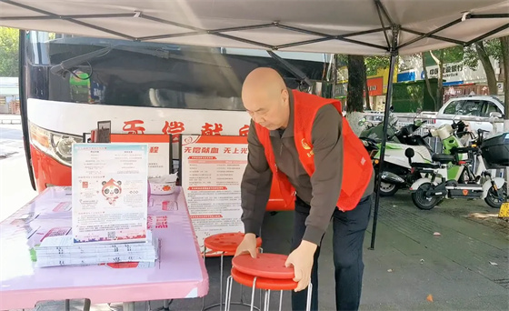 安康李軍，18年獻(xiàn)出“10”個(gè)自己……