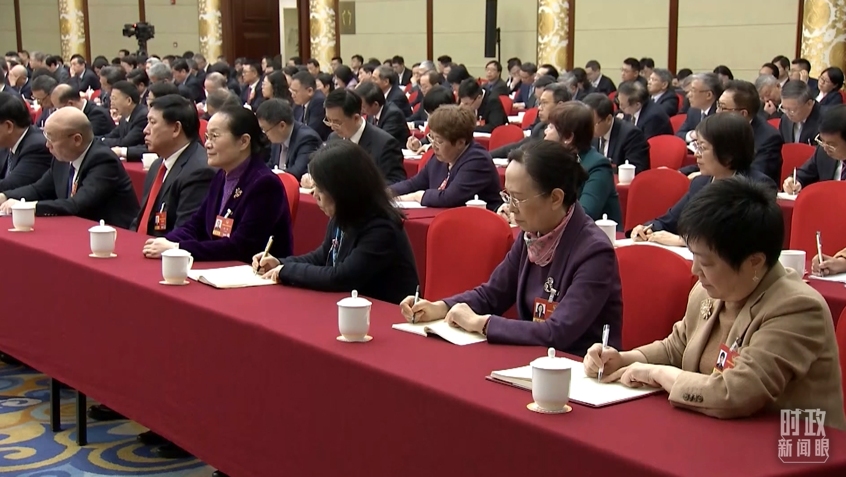 △當天的政協(xié)聯(lián)組會現(xiàn)場。