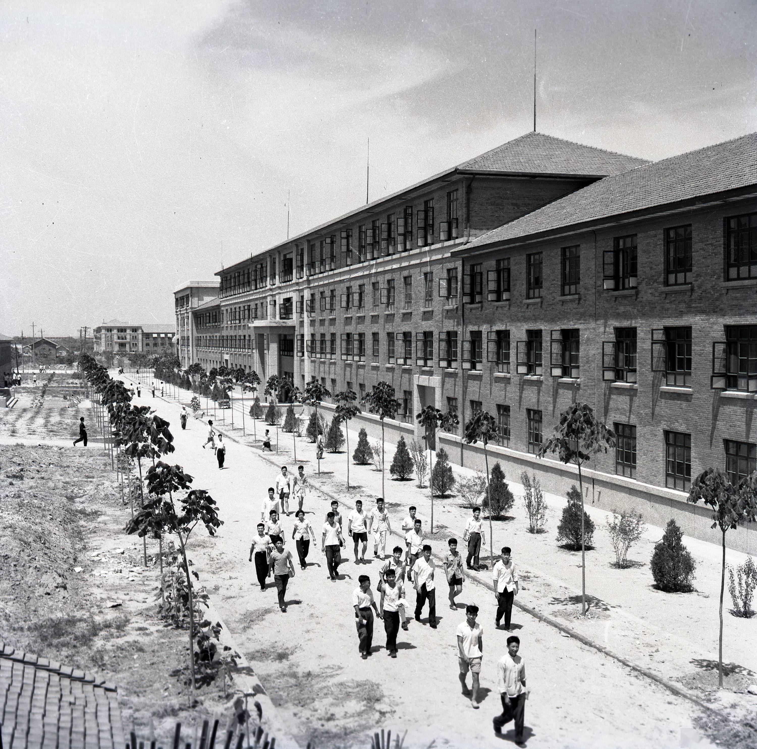 1959年拍攝的西遷后的交通大學(xué)校園一景（資料照片）。
